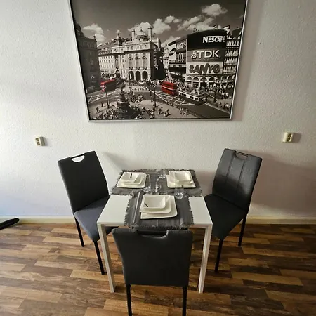 In Zittauer Stadtzentrum Innenstadt Innenring Lage - Wohnen Auf Zeit In - 1 Raum Apartment Zittau